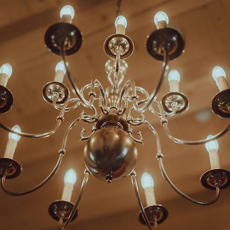 Brigaderos Hotel Brigadir Borsi Bagian luar foto